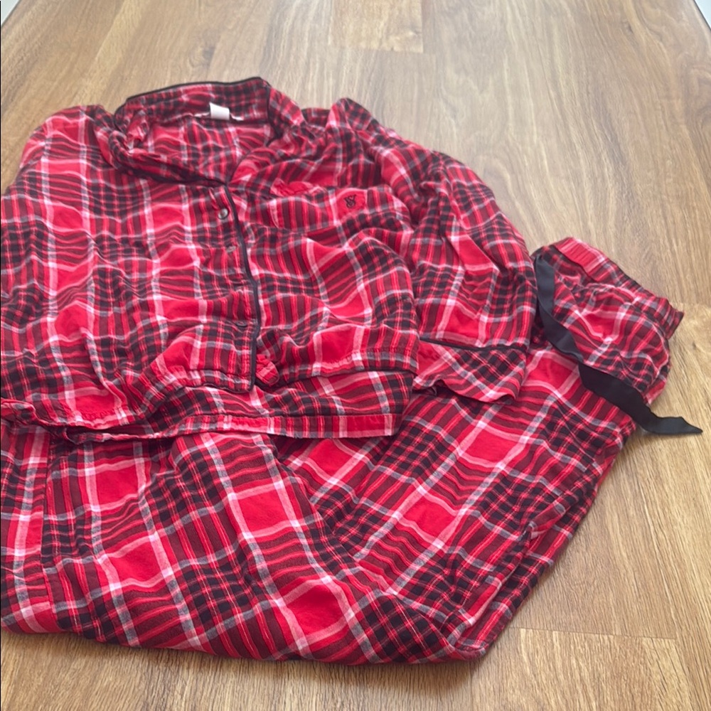 Victoria’s Secret tartan plaid women’s loungewear pajamas shirt pants VS top